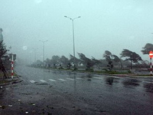 Hành khách tàu Bắc-Nam phải dừng ở Quảng Ngãi